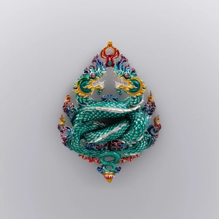 เนื้อเงินลงยาเขียว เหรียญพญานาค รุ่นนาคเกี้ยว - Highness Amulet
