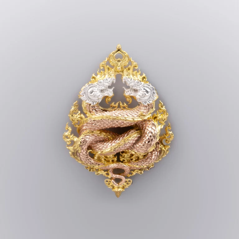 เนื้อ 3 กษัตริย์ เหรียญพญานาค รุ่นนาคเกี้ยว - Highness Amulet