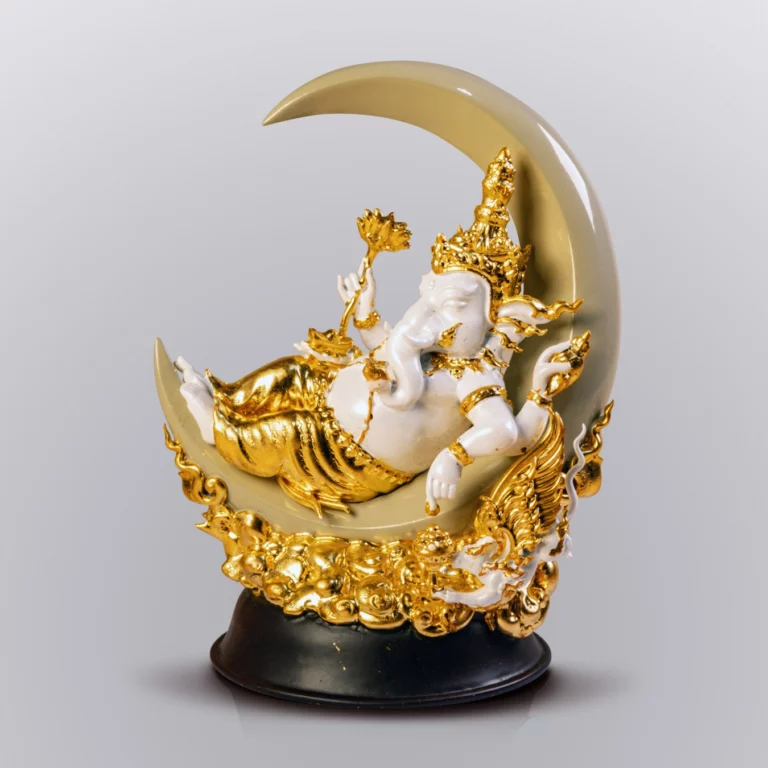 พระพิฆเนศ เพ้นกาย 3 กษัตริย์ เนื้อทองทิพย์ · 7 นิ้ว - Highness Amulet